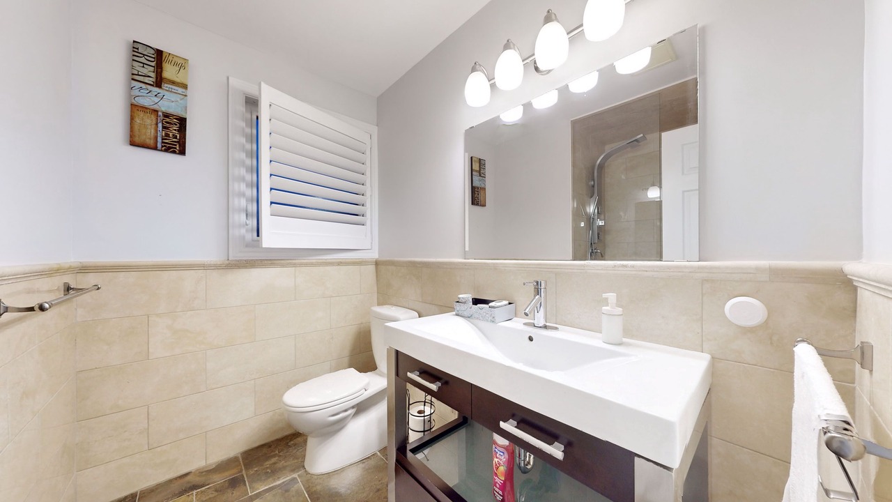 Photo of Bathroom in L'Amoreaux