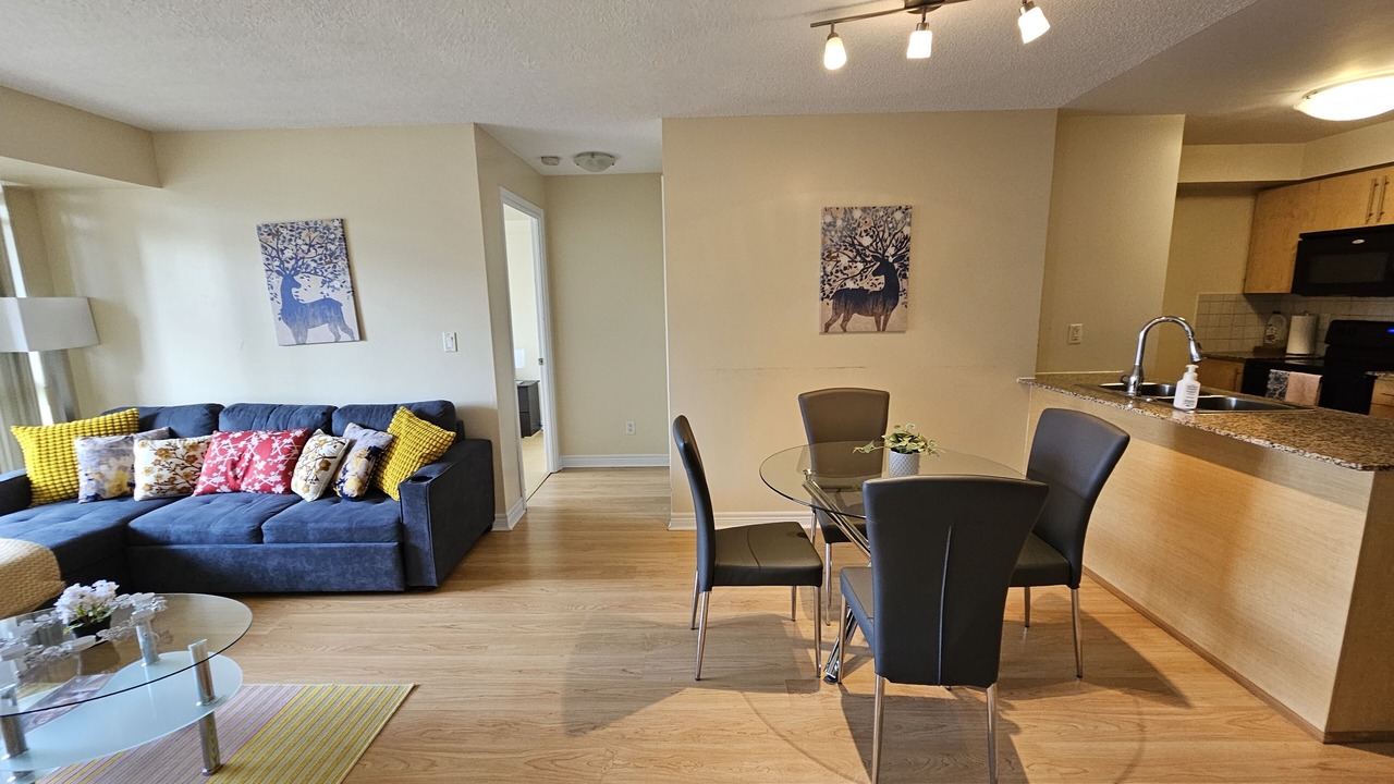 Photo of Livingroom in Fairview