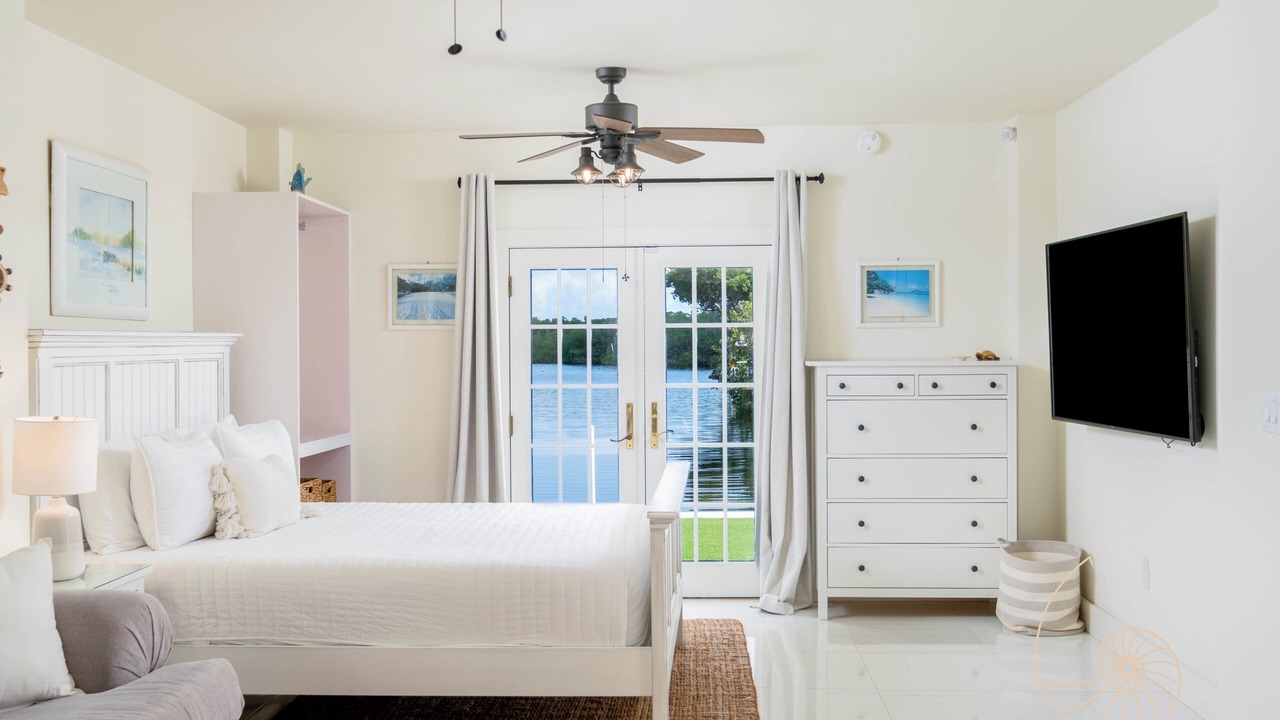 Photo of Bedroom in Sunshine Estates