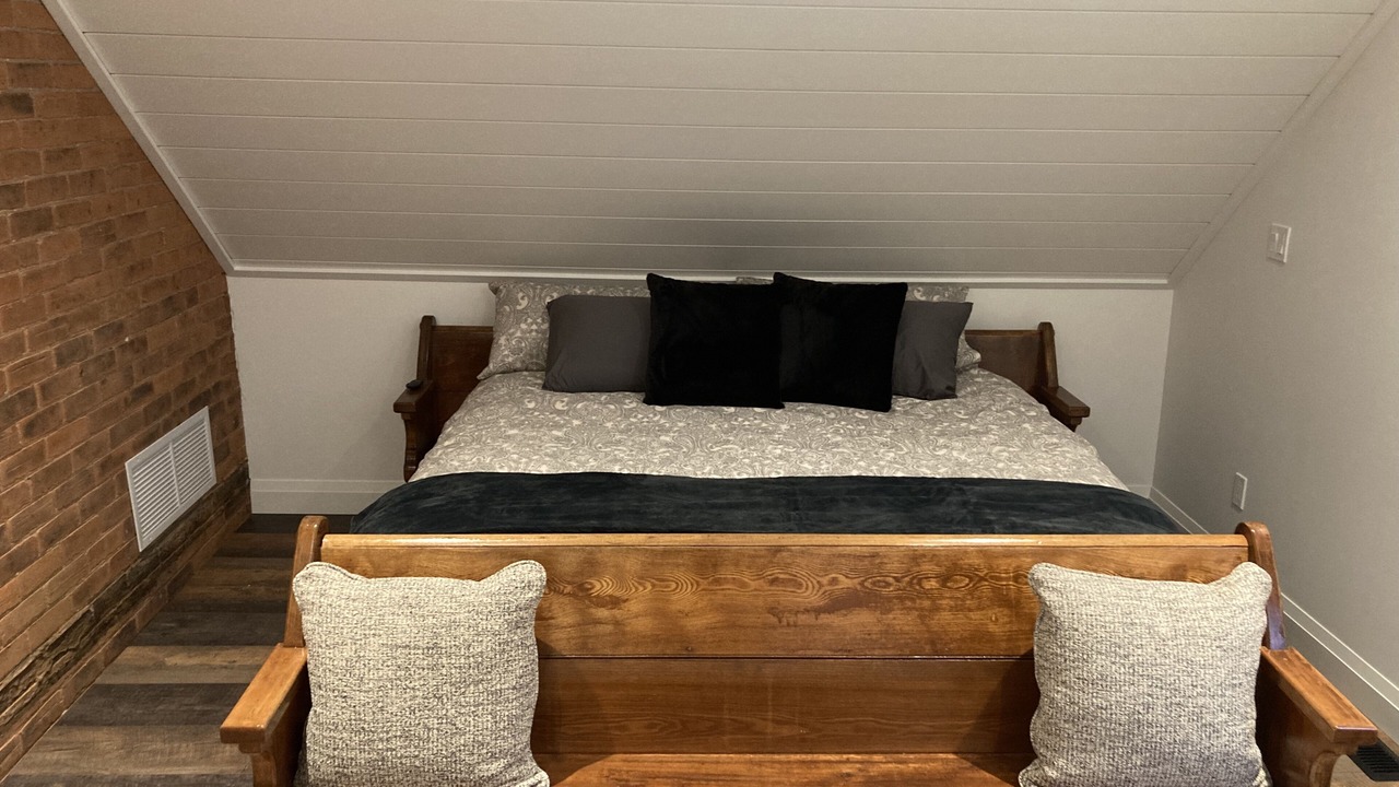 Photo of Bedroom in Oro-Medonte