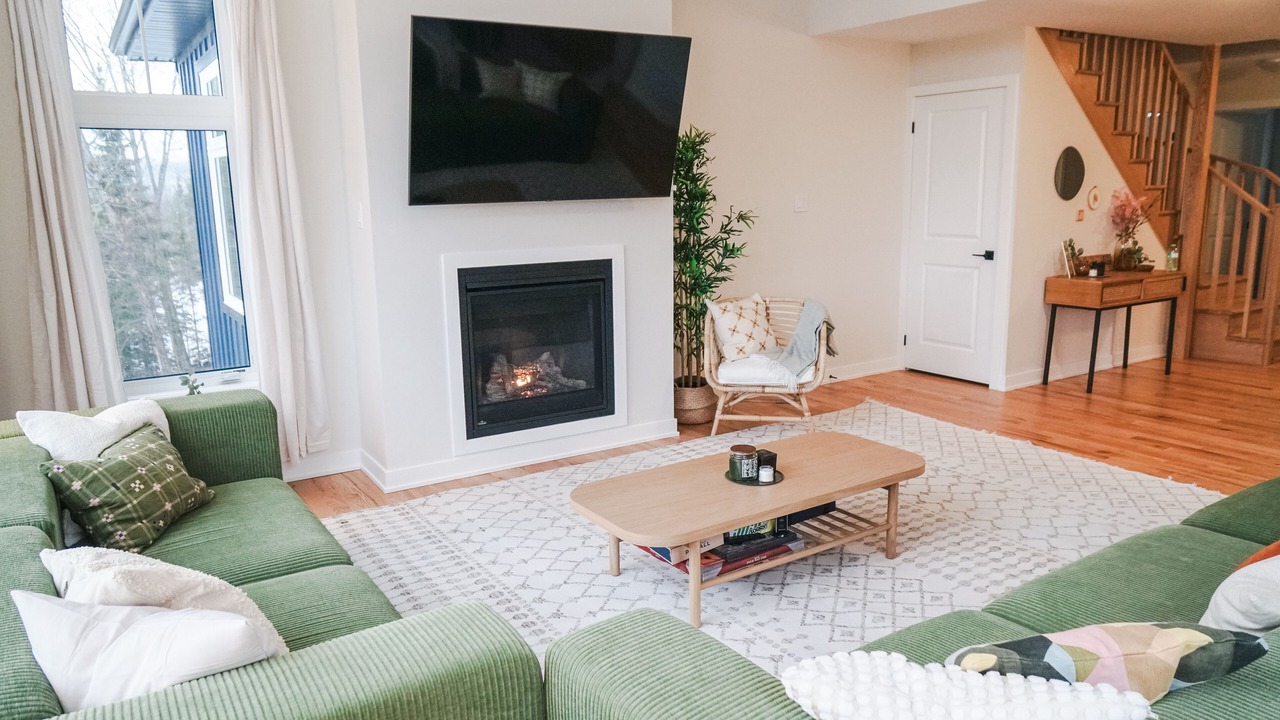 Photo of Livingroom in Lake of Bays
