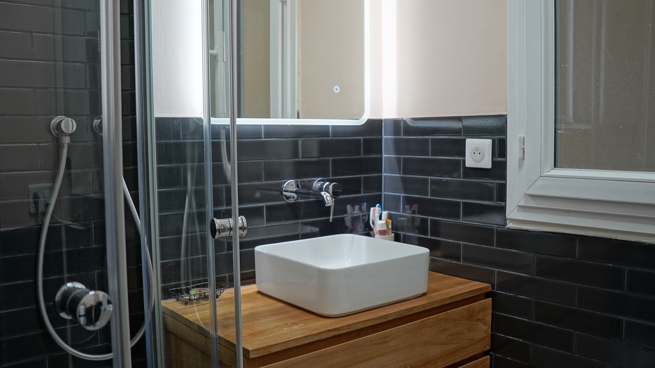 Photo of Bathroom in Asnieres-sur-Seine