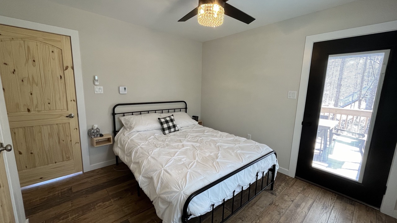 Photo of Bedroom in Pocono Pines