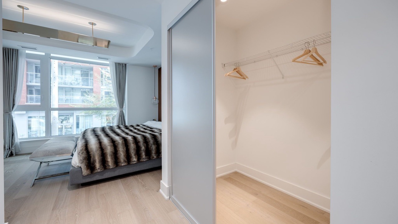 Photo of Bedroom in Bay Street Corridor
