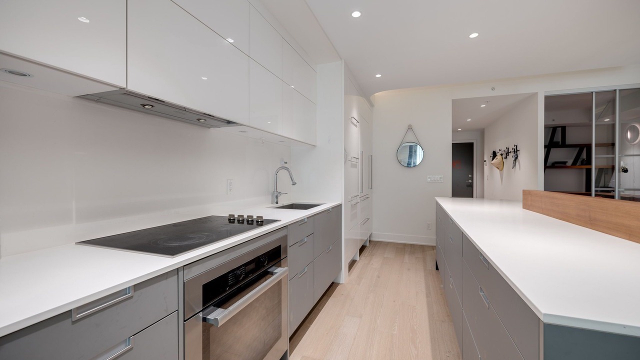 Photo of Kitchen in Bay Street Corridor