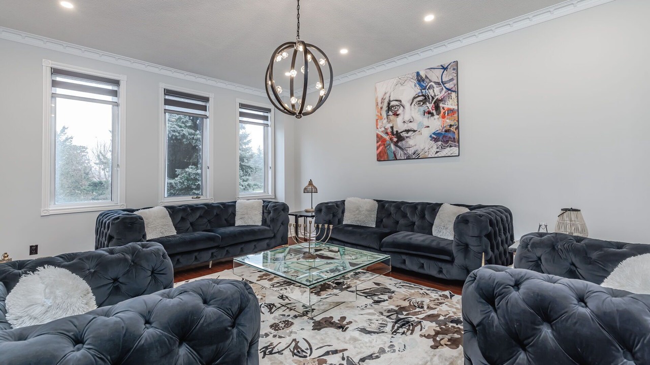 Photo of Livingroom in Brampton