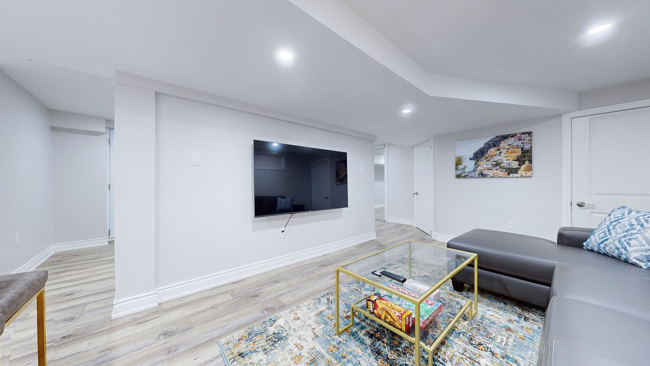 Photo of Bedroom in Clarkson-Lorne Park
