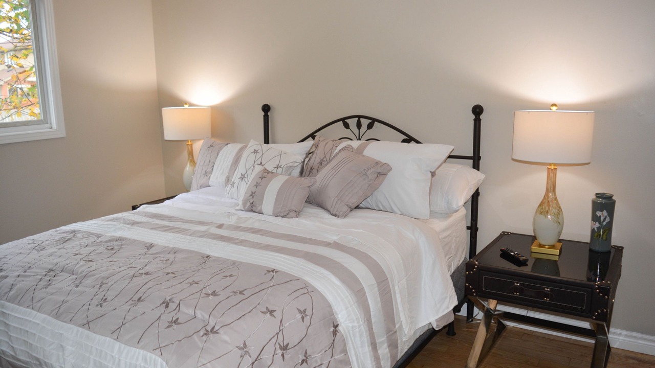 Photo of Bedroom in Amherstview