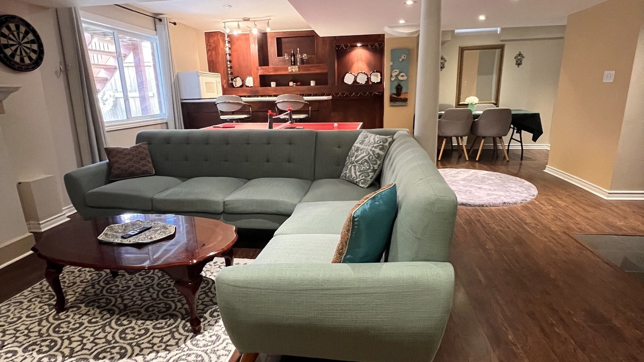 Photo of Livingroom in Richmond Hill