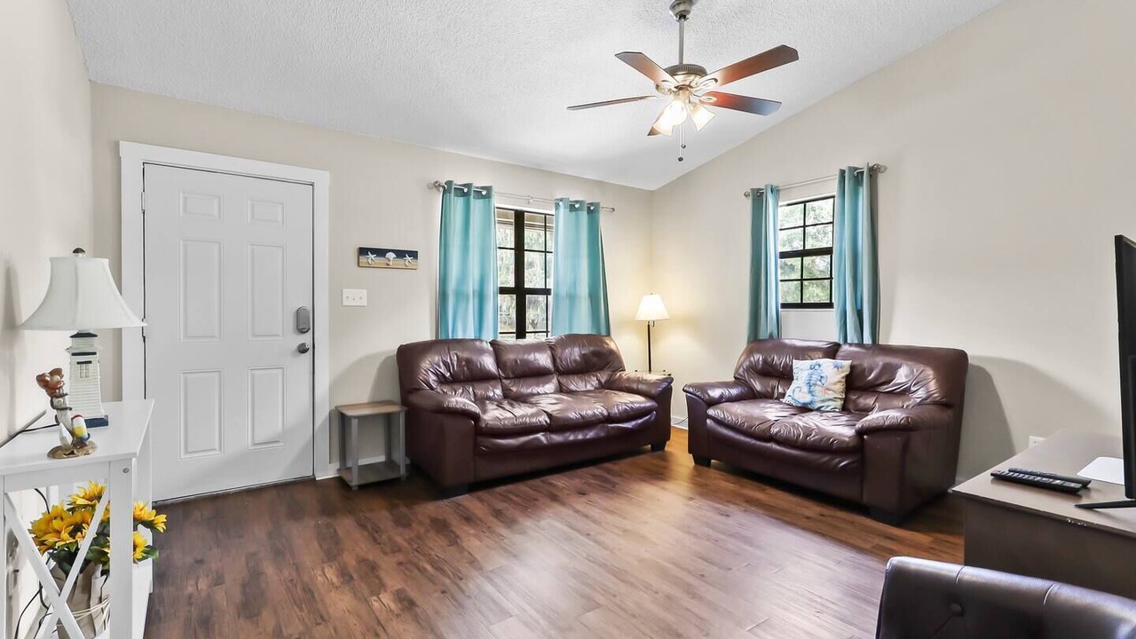 Photo of Livingroom in Riverview