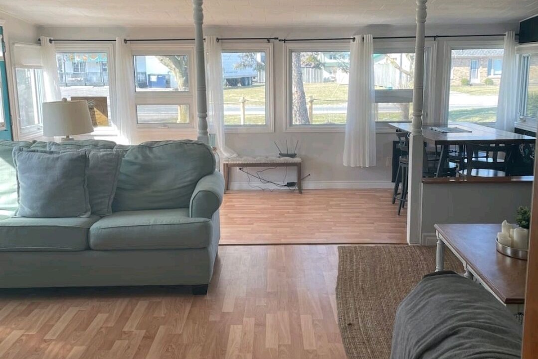 Photo of Livingroom in Long Point