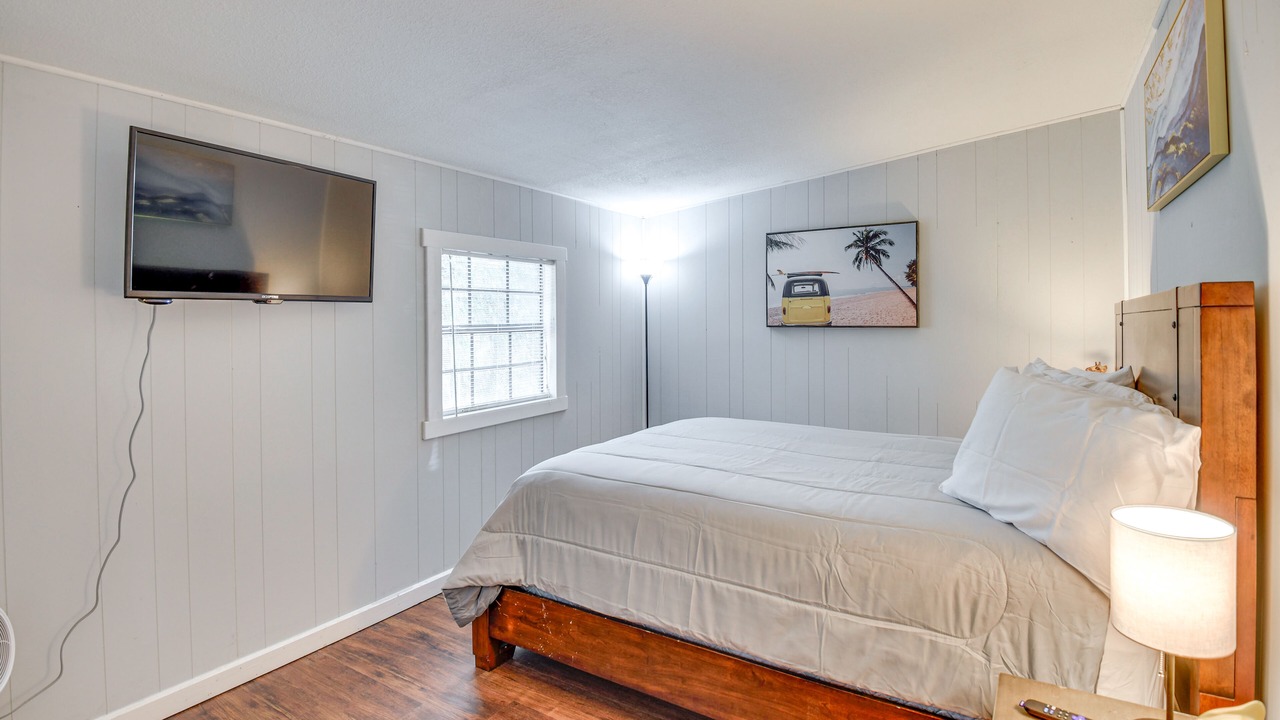 Photo of Bedroom in Mount Plymouth
