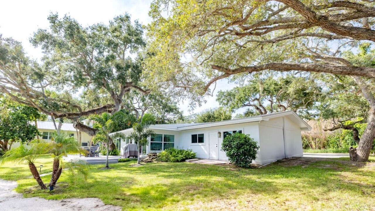 Photo of Others in Orchid Isle Estates
