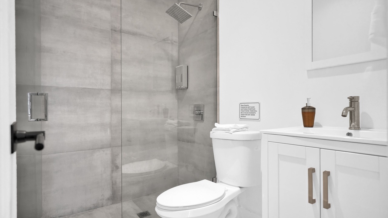 Photo of Bathroom in East Little Havana