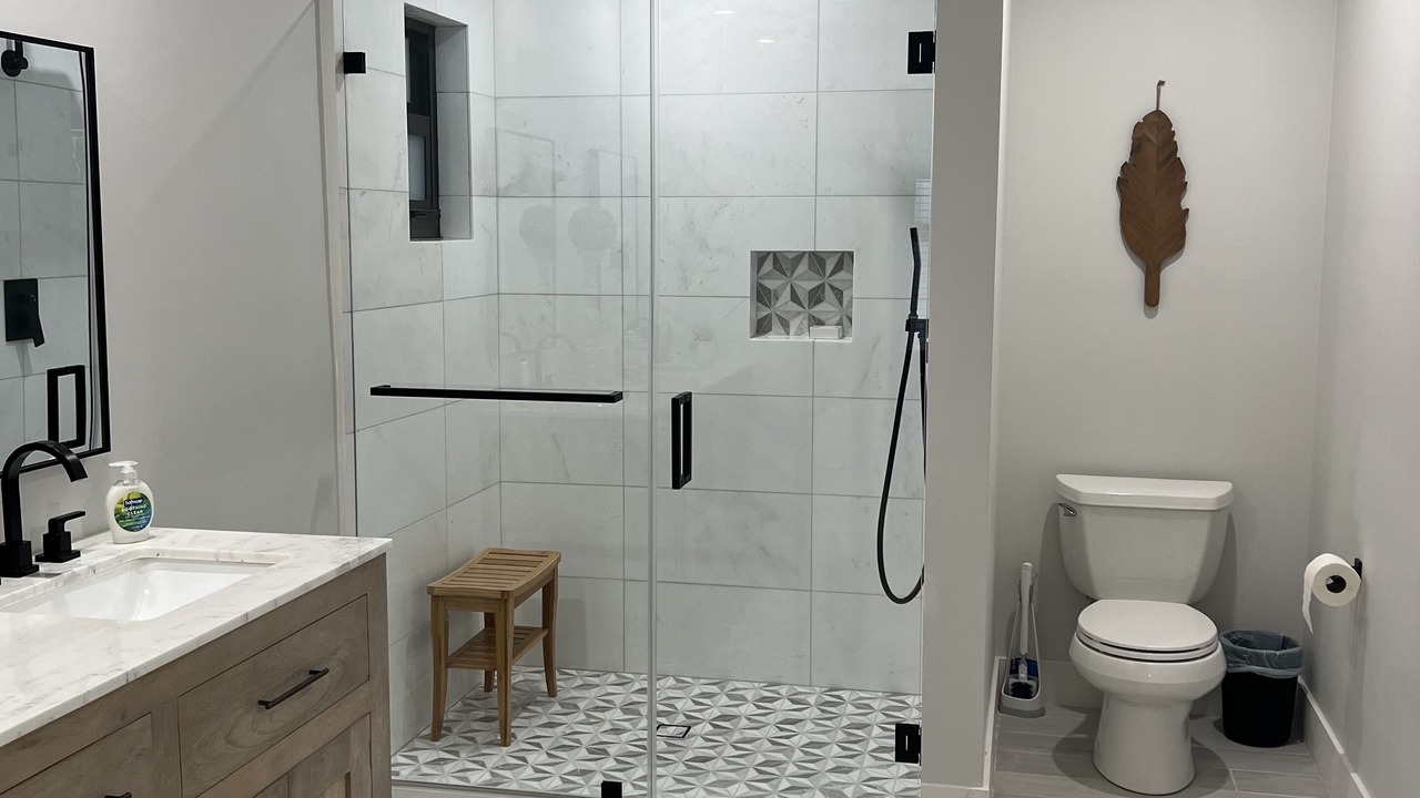 Photo of Bathroom in Gulf Cove