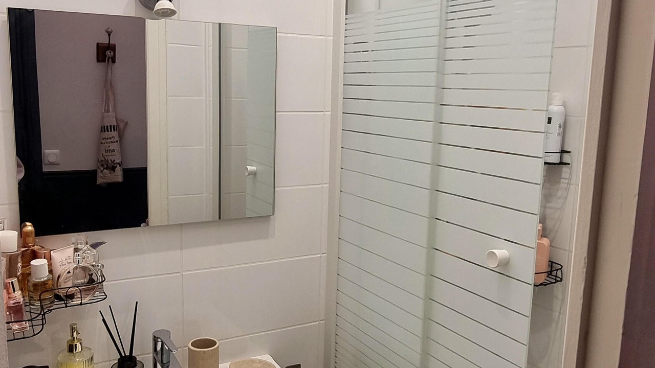 Photo of Bathroom in Clichy