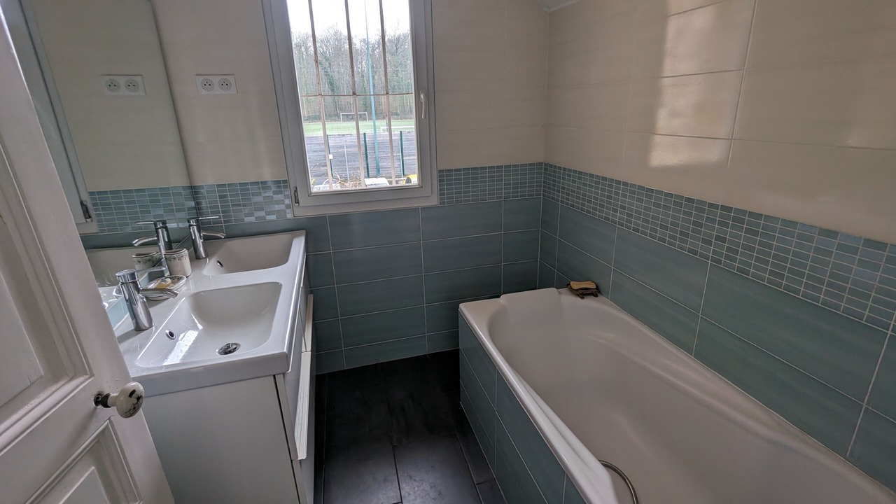 Photo of Bathroom in Chaville