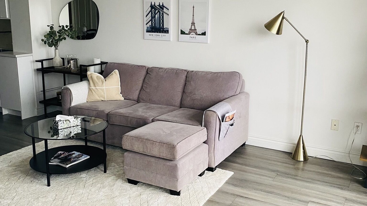 Photo of Livingroom in Willowdale