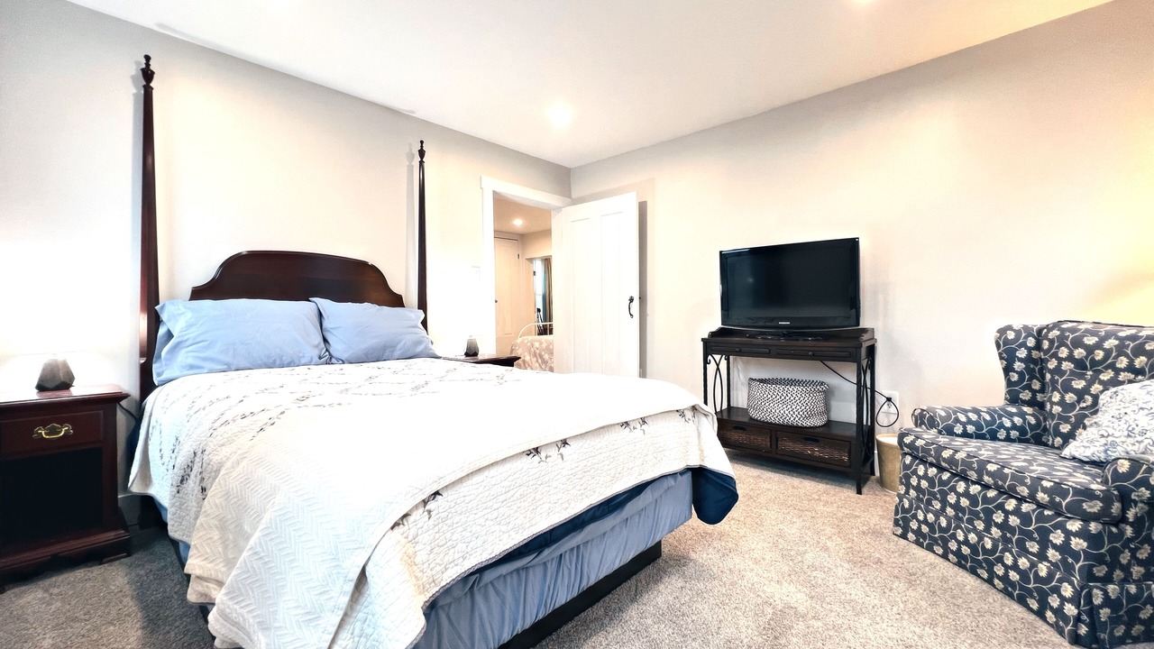Photo of Bedroom in Howard