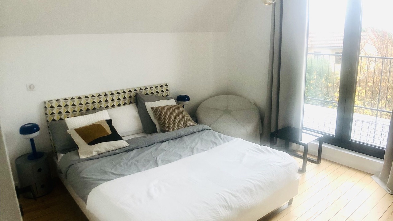 Photo of Bedroom in Suresnes