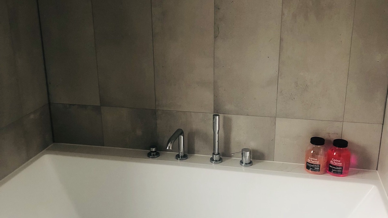 Photo of Bathroom in Suresnes