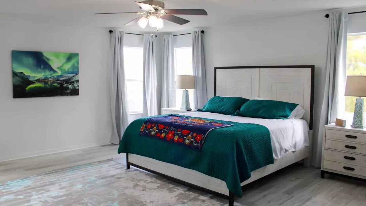 Photo of Bedroom in Windwood Bay