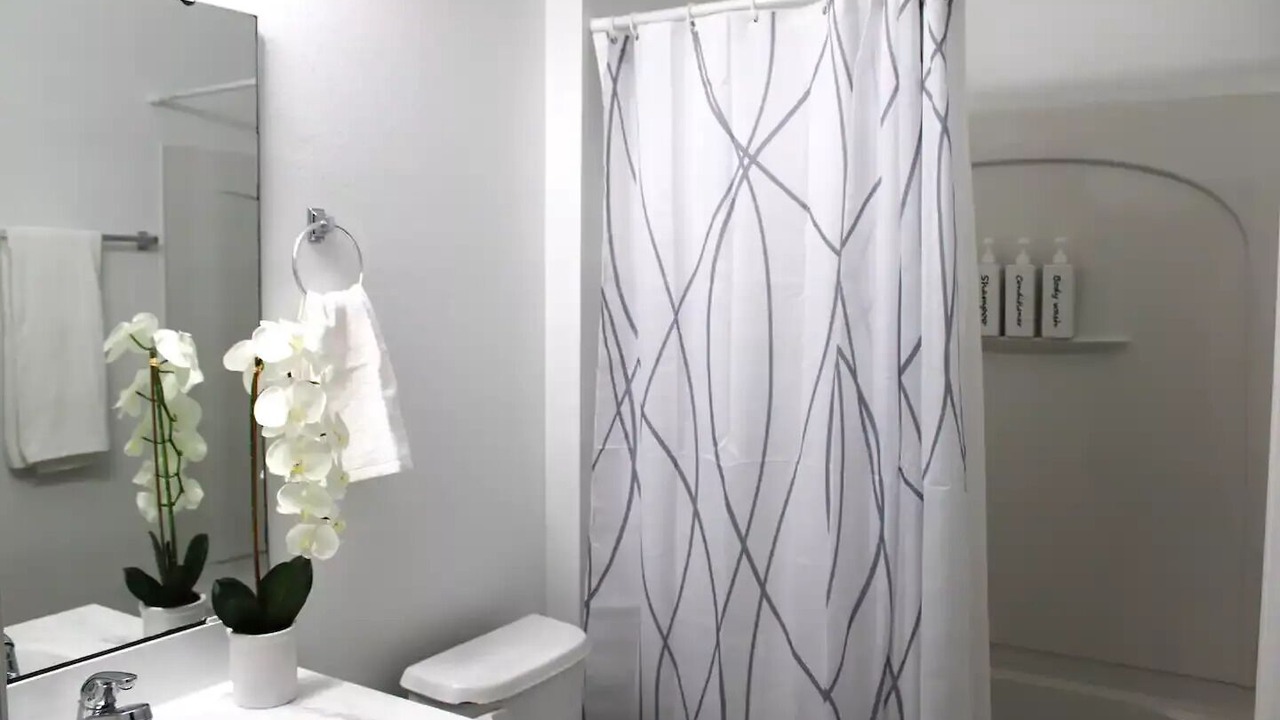 Photo of Bathroom in Windwood Bay