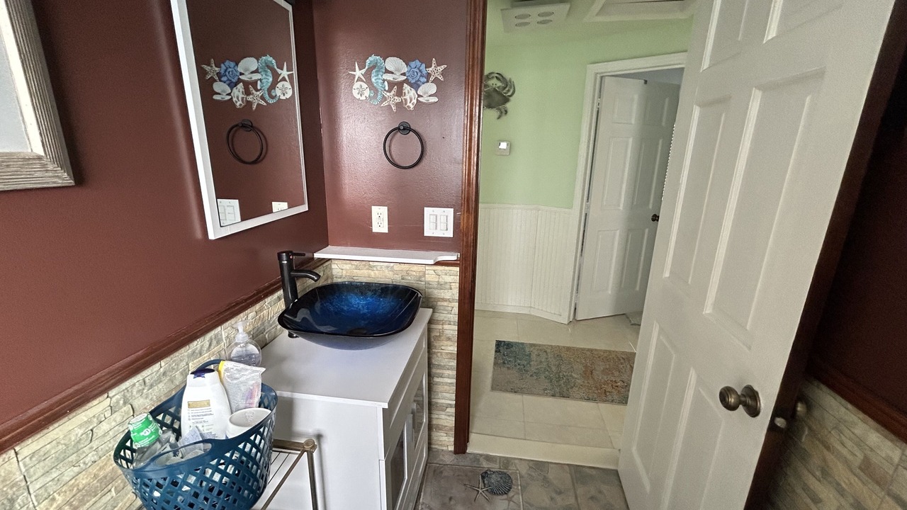 Photo of Bathroom in Bokeelia