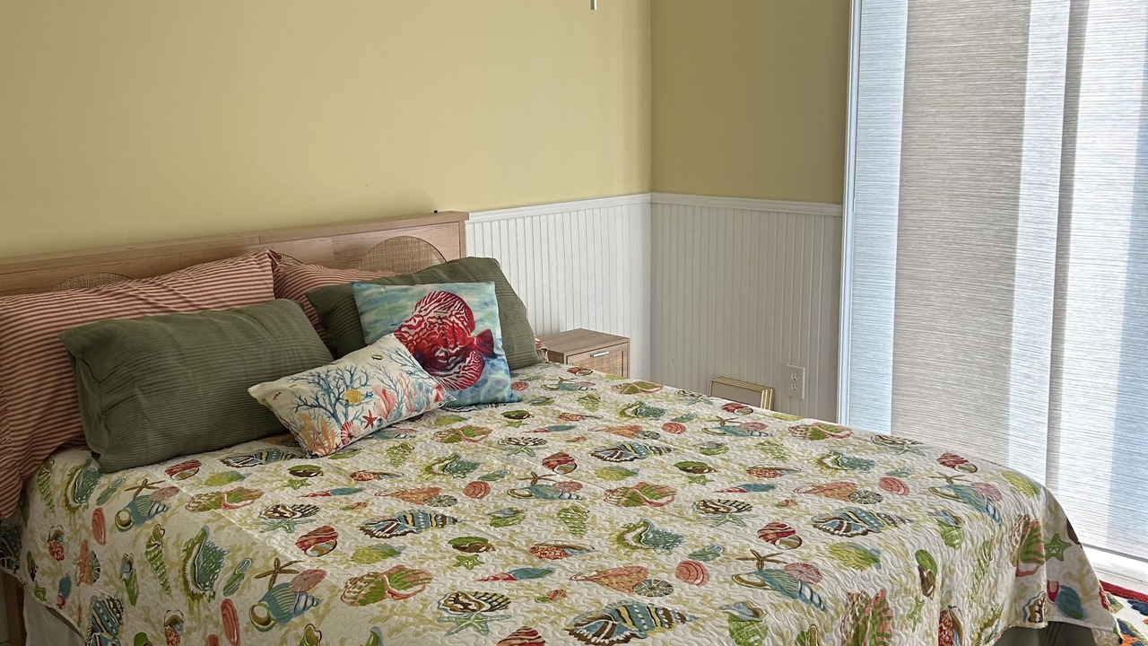 Photo of Bedroom in Bokeelia