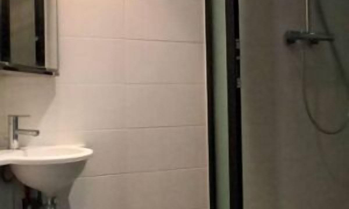 Photo of Bathroom in Pantin