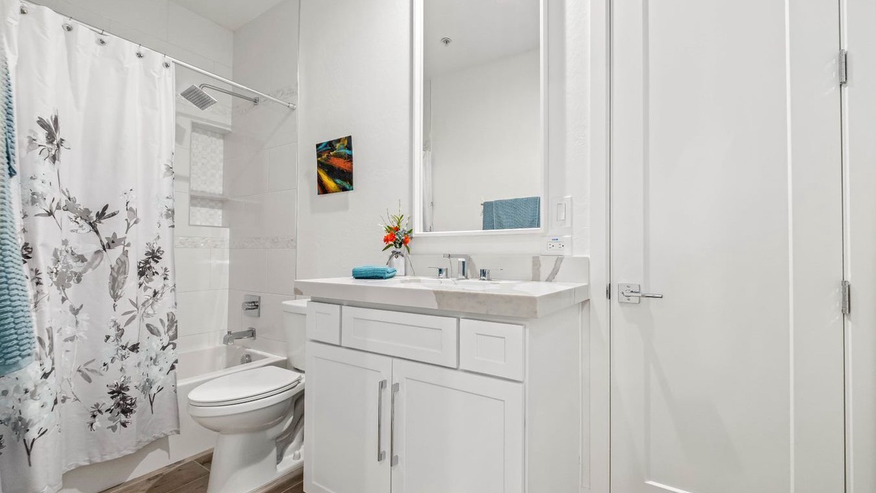 Photo of Bathroom in Talon Retreat