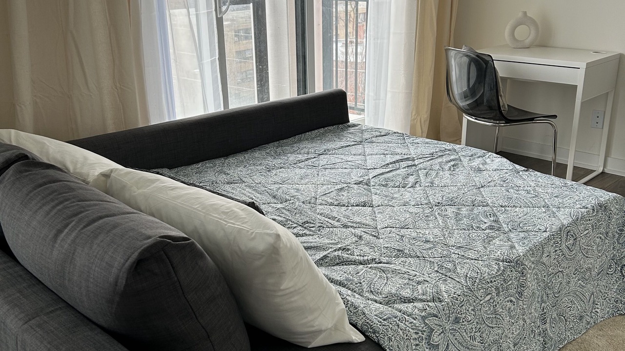 Photo of Bedroom in Brookhaven - Amesbury