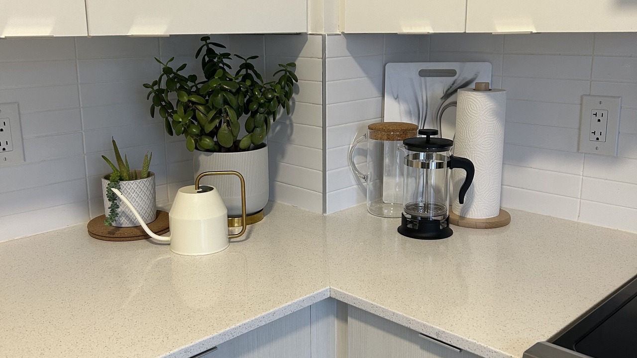 Photo of Kitchen in Brookhaven - Amesbury