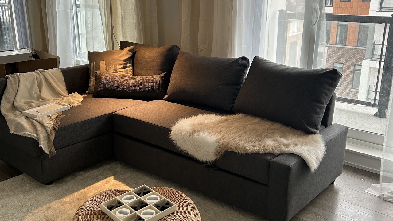 Photo of Livingroom in Brookhaven - Amesbury