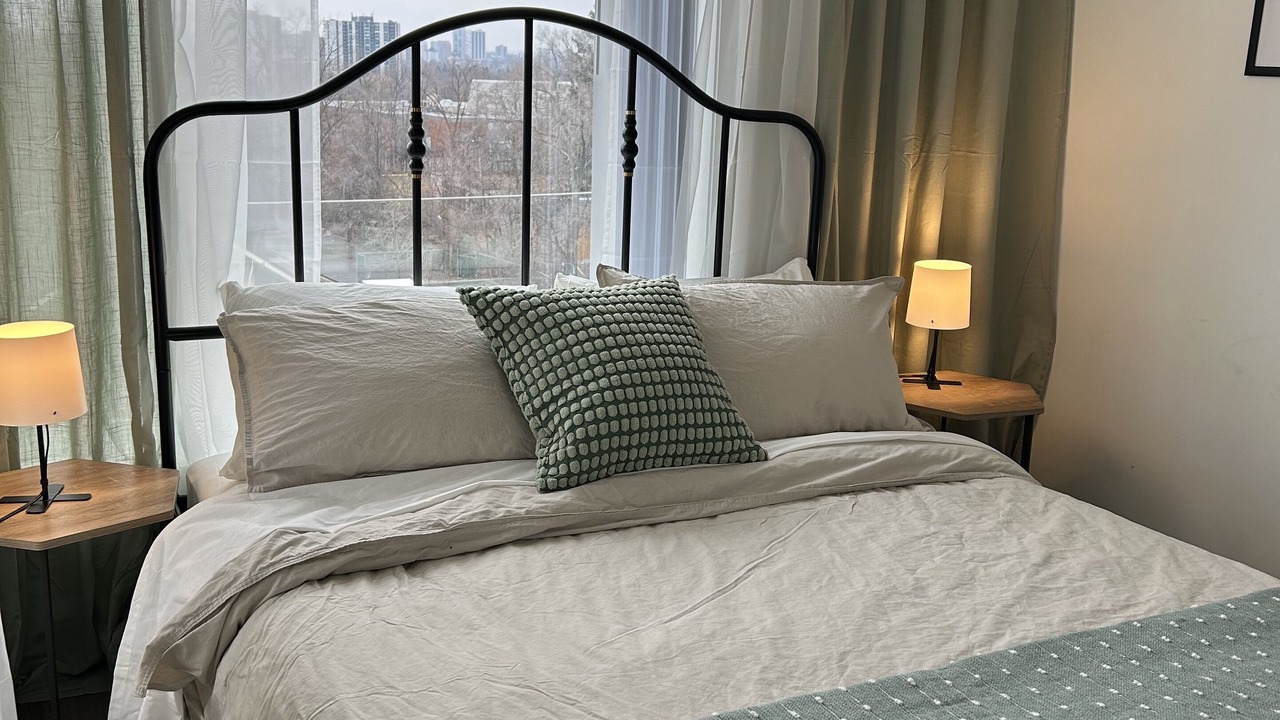 Photo of Bedroom in Brookhaven - Amesbury