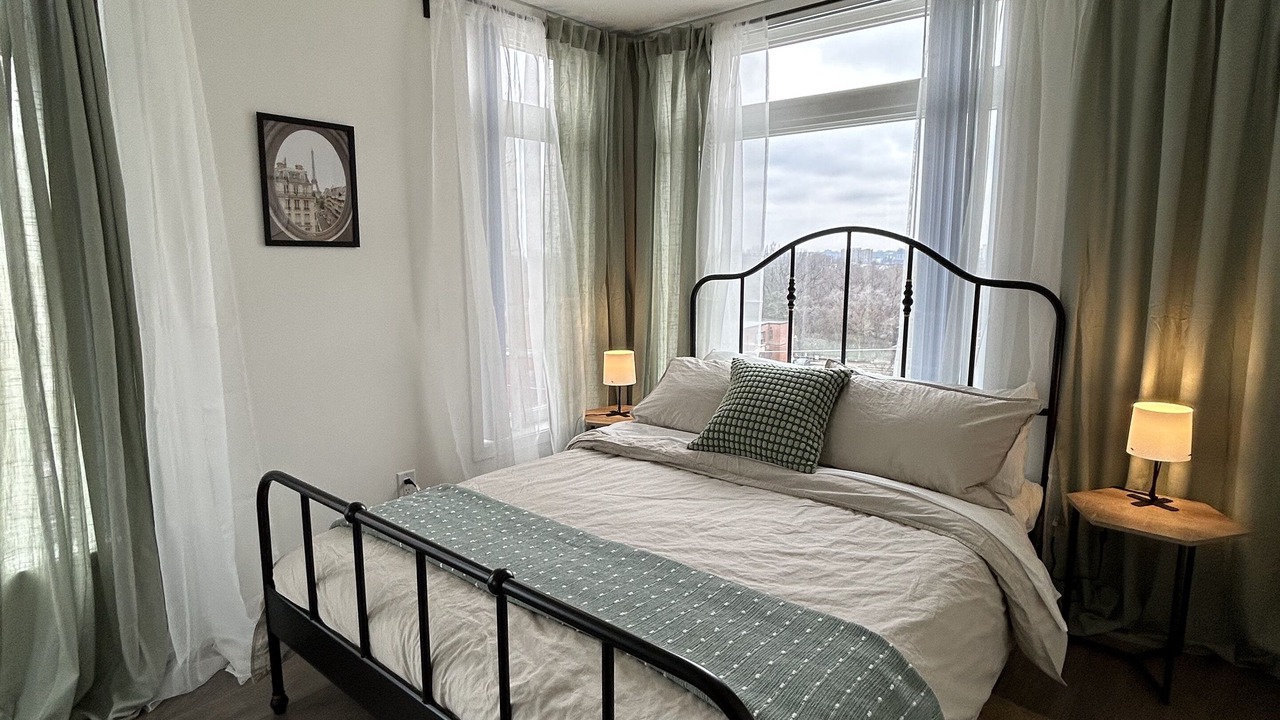Photo of Bedroom in Brookhaven - Amesbury