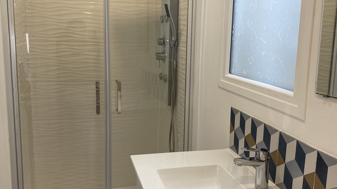Photo of Bathroom in Vaires-sur-Marne
