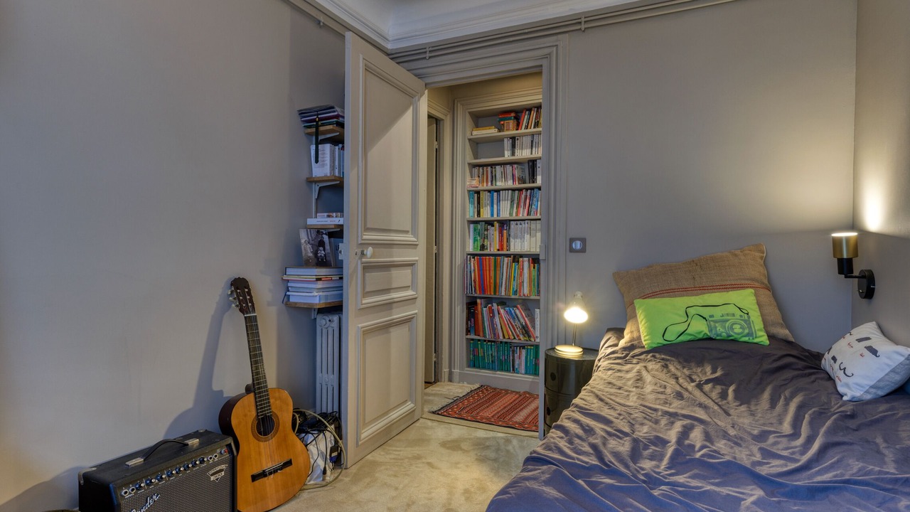 Photo of Bedroom in 17th Arrondissement