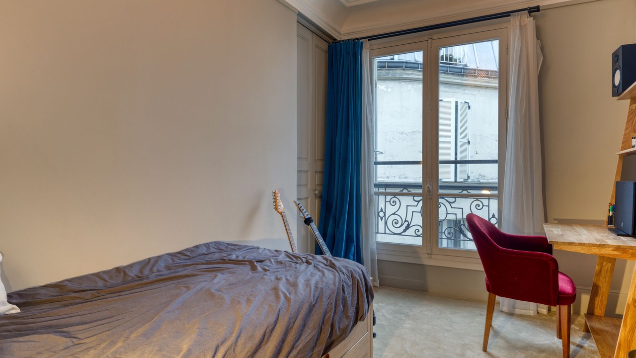 Photo of Bedroom in 17th Arrondissement