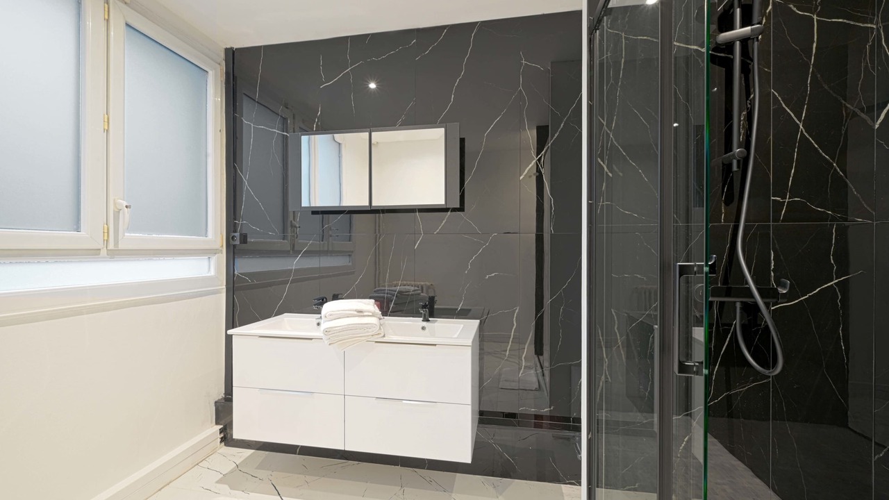 Photo of Bathroom in Issy-les-Moulineaux