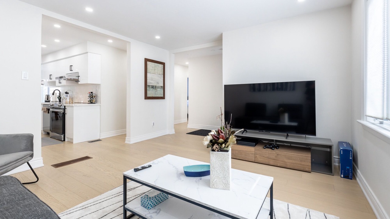 Photo of Livingroom in Richmond Hill