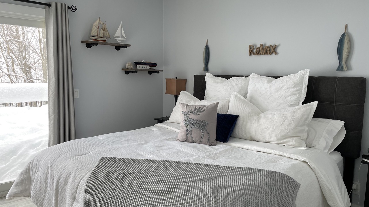 Photo of Bedroom in Muskoka Lakes