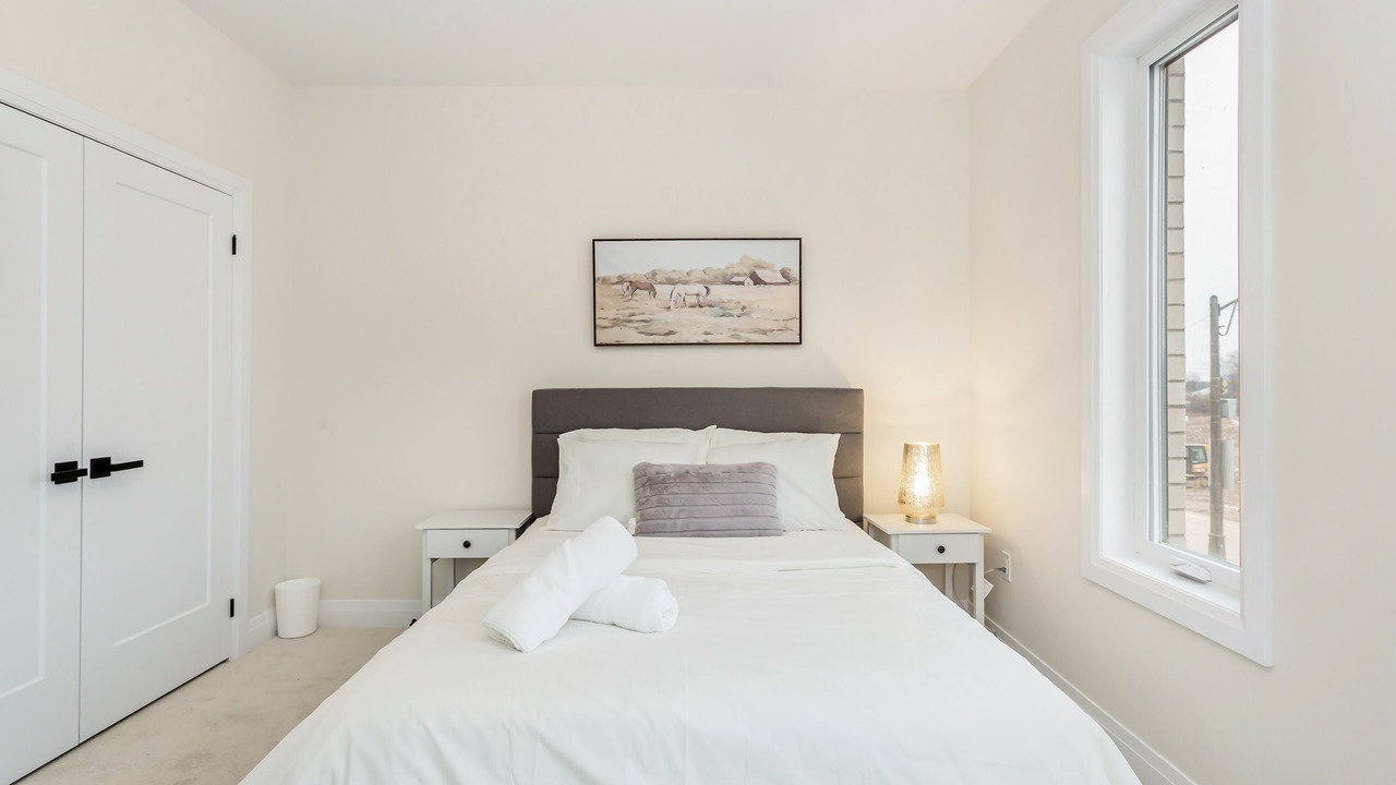 Photo of Bedroom in Oakville