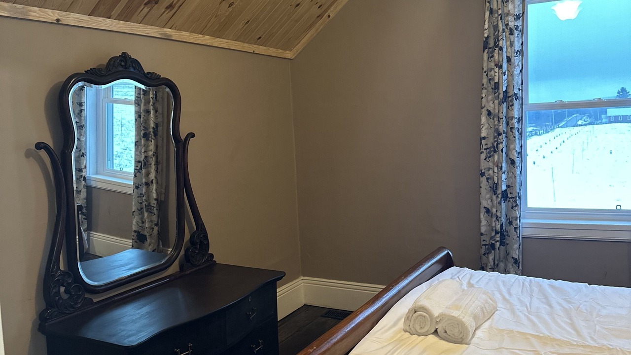 Photo of Bedroom in Oro-Medonte