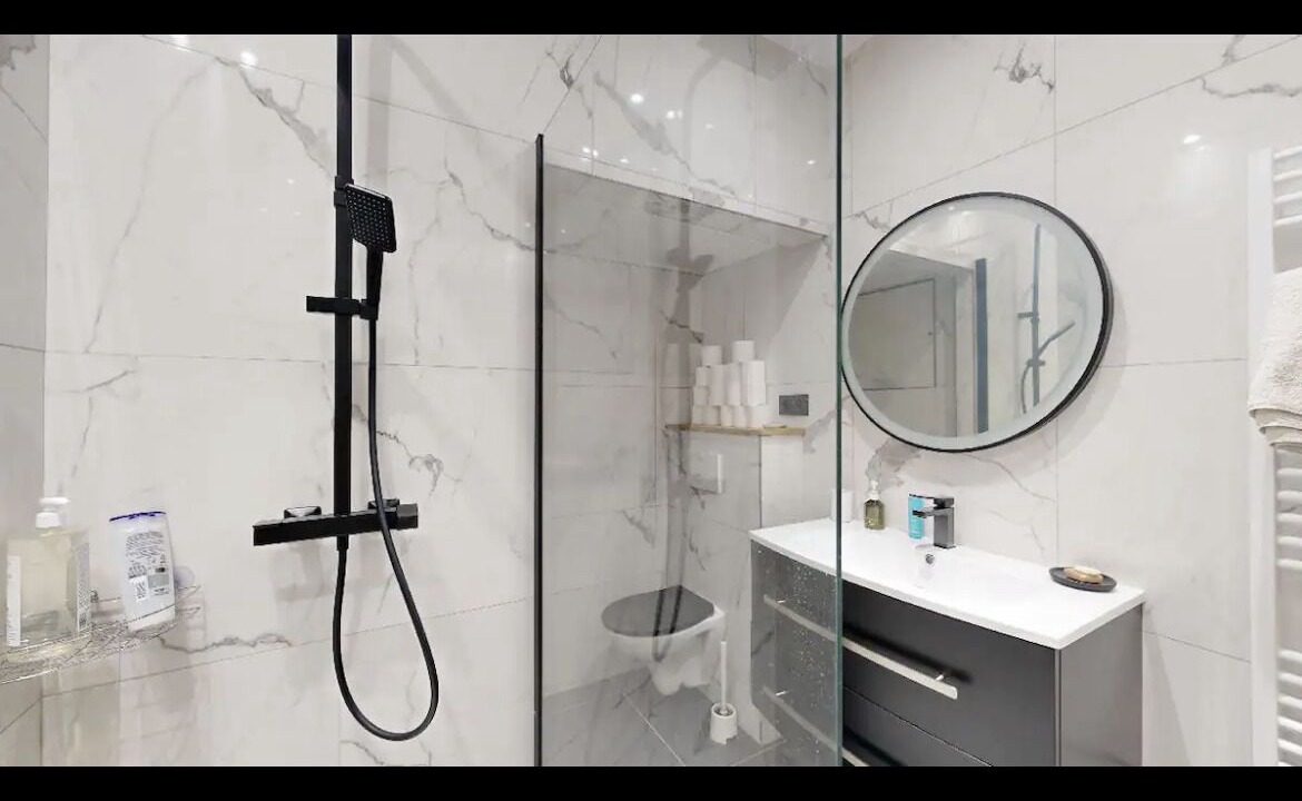 Photo of Bathroom in Neuilly-sur-Seine