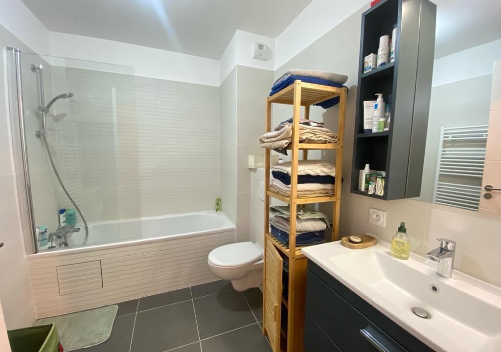 Photo of Bathroom in Clichy