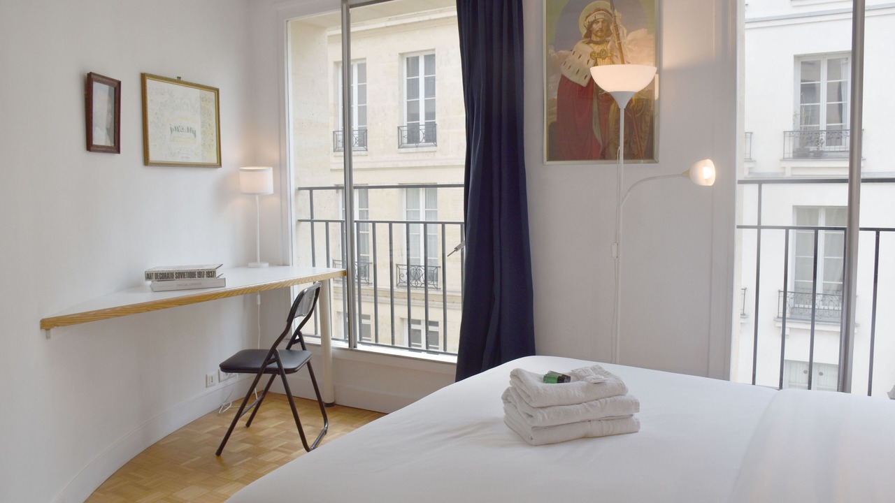 Photo of Bedroom in 4th Arrondissement