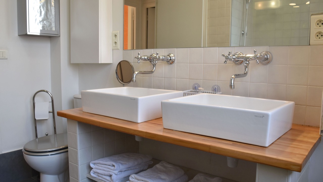 Photo of Bathroom in 4th Arrondissement