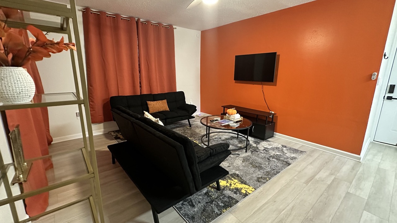 Photo of Livingroom in Carrollwood