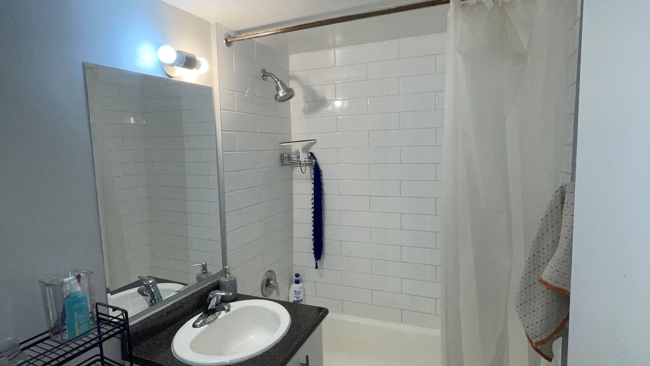Photo of Bathroom in Cabbagetown